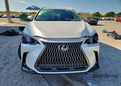 2024 Lexus Nx 250 Premium z USA, uszkodzony, nr VIN 2T2GDCAZ2RC012084